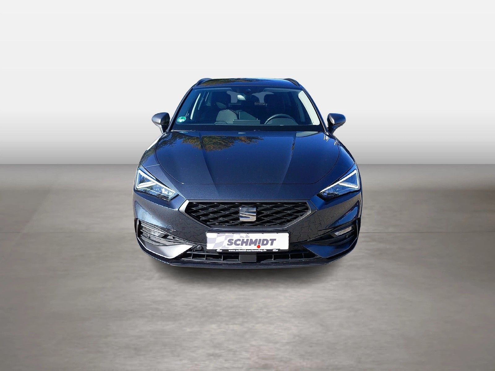 SEAT Leon 2022 г. Серый, пробег 49084 км