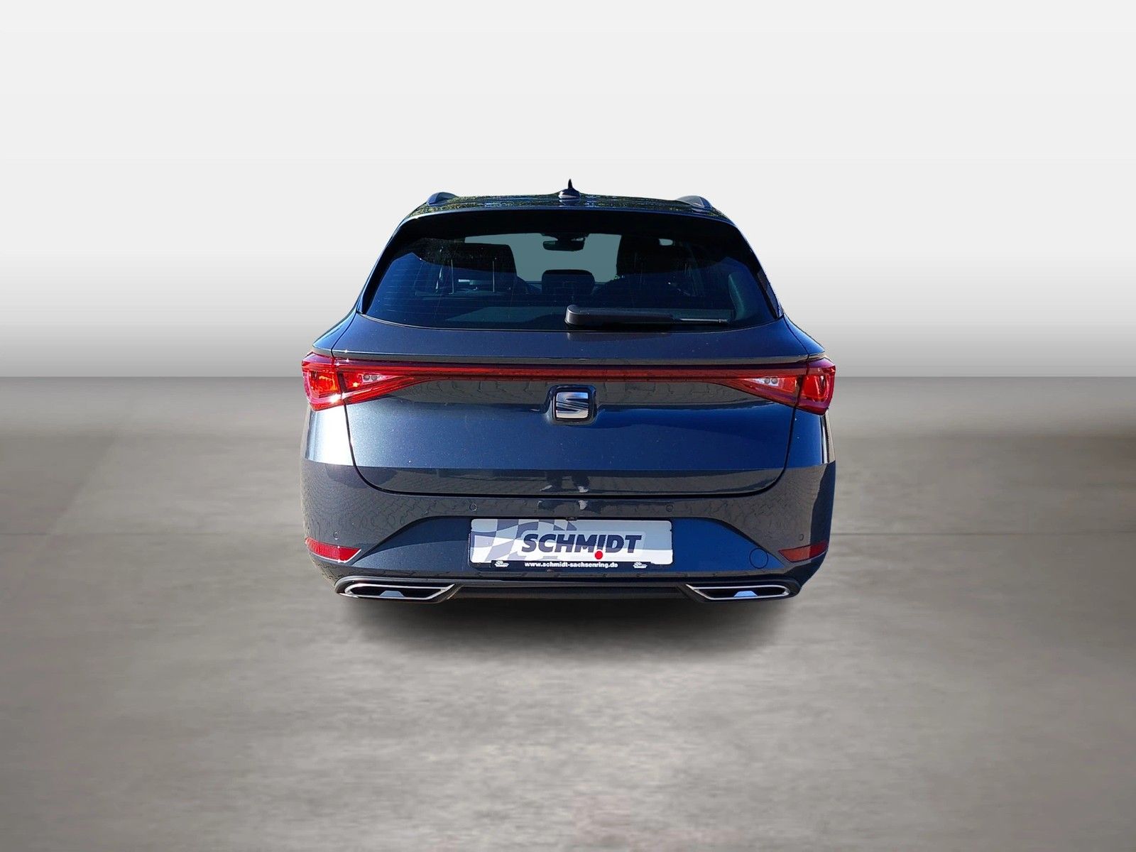 SEAT Leon 2022 г. Серый, пробег 49084 км