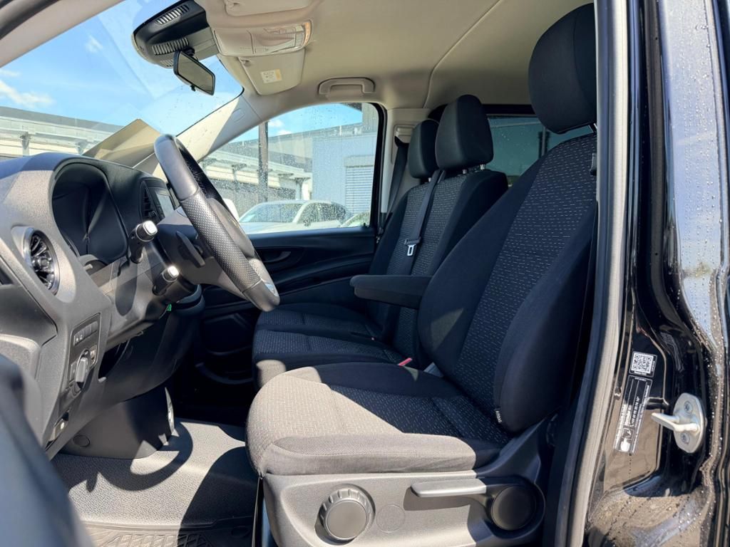 Mercedes-Benz Vito 2023 г. Чёрный, пробег 52303 км