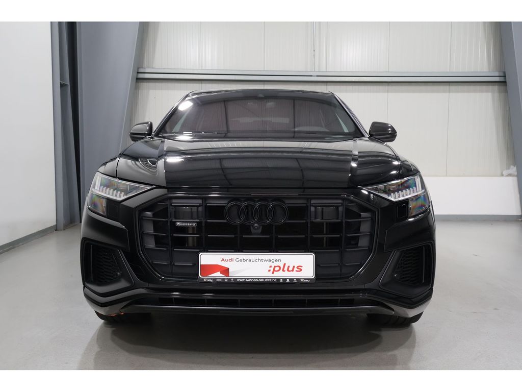 Audi Q8 2023 г. Чёрный, пробег 58186 км