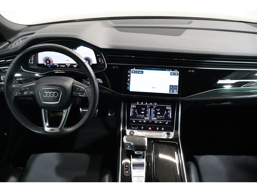 Audi Q8 2023 г. Чёрный, пробег 58186 км