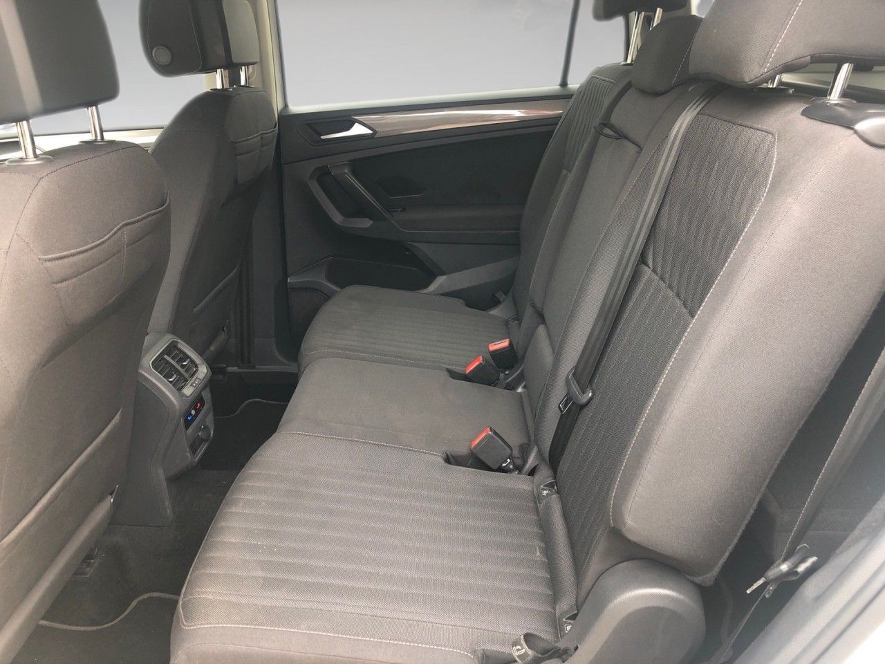 Volkswagen TIGUAN ALLSPACE 2022 г. Белый, пробег 44789 км