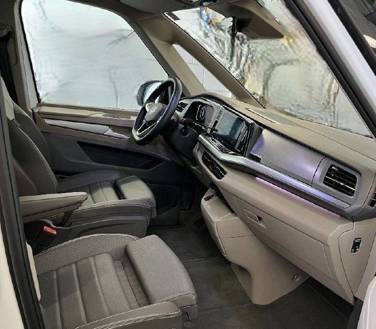 Volkswagen T7 MULTIVAN 2025 г. Белый, пробег 15054 км