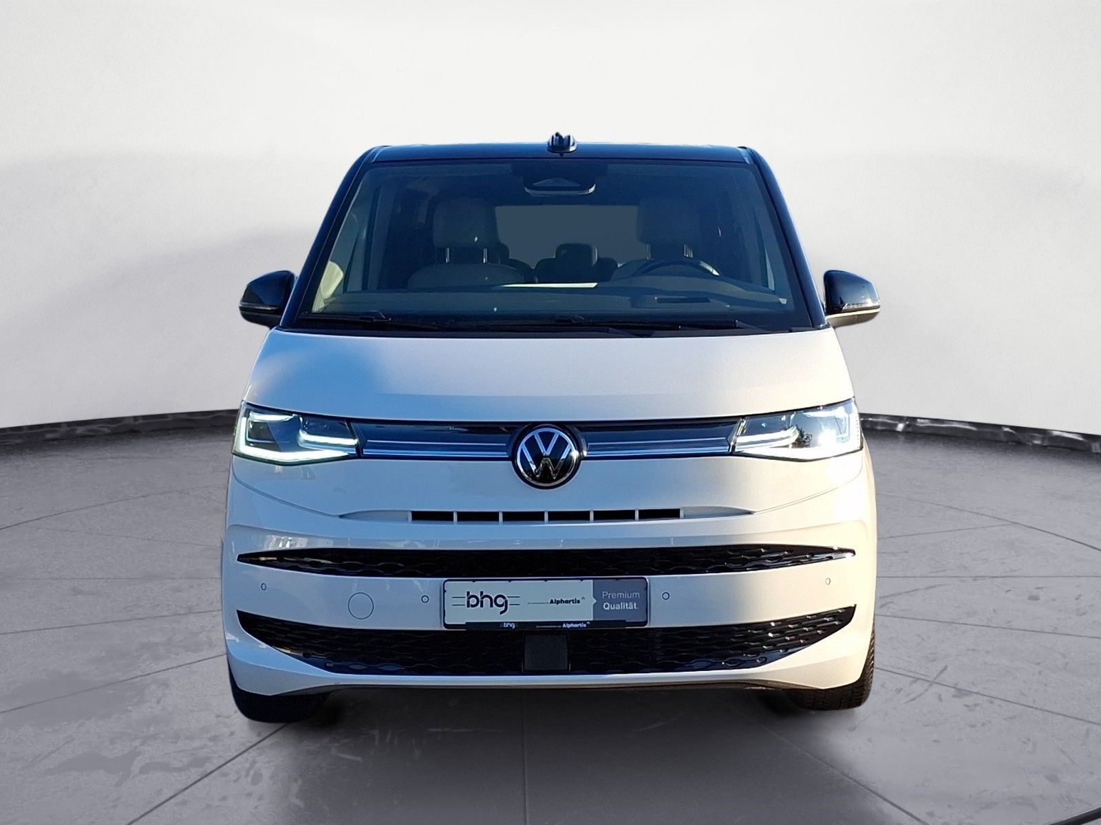 Volkswagen T7 MULTIVAN 2025 г. Белый, пробег 15054 км