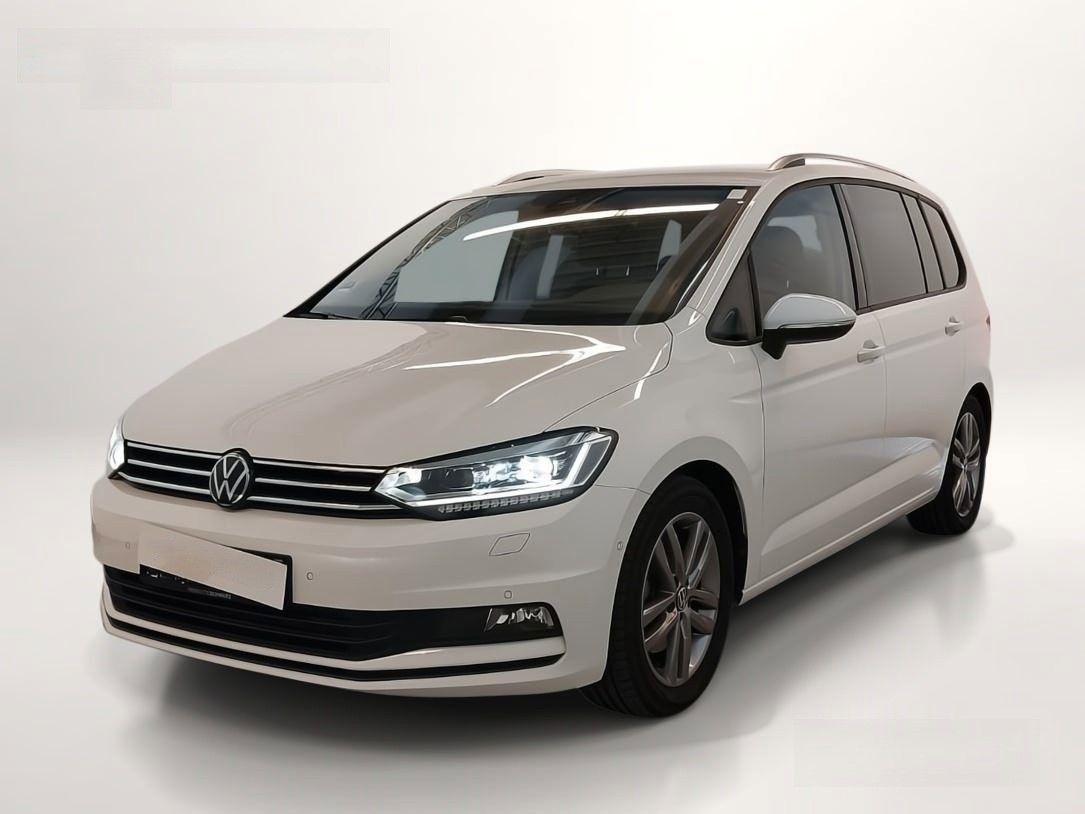 Volkswagen Touran 2025 г. Белый, пробег 20800 км