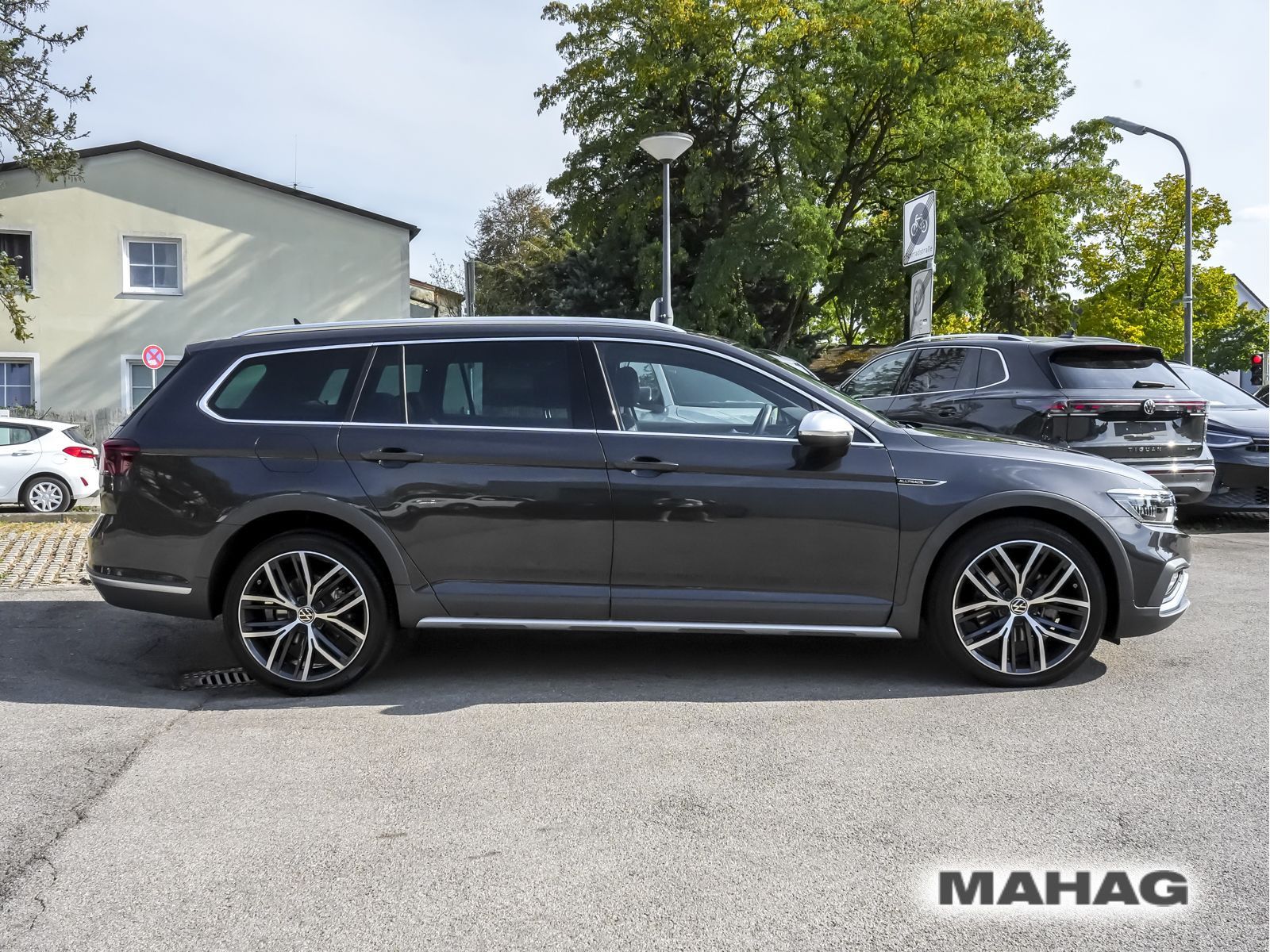 Volkswagen PASSAT ALLTRACK 2023 г. Серый, пробег 49809 км
