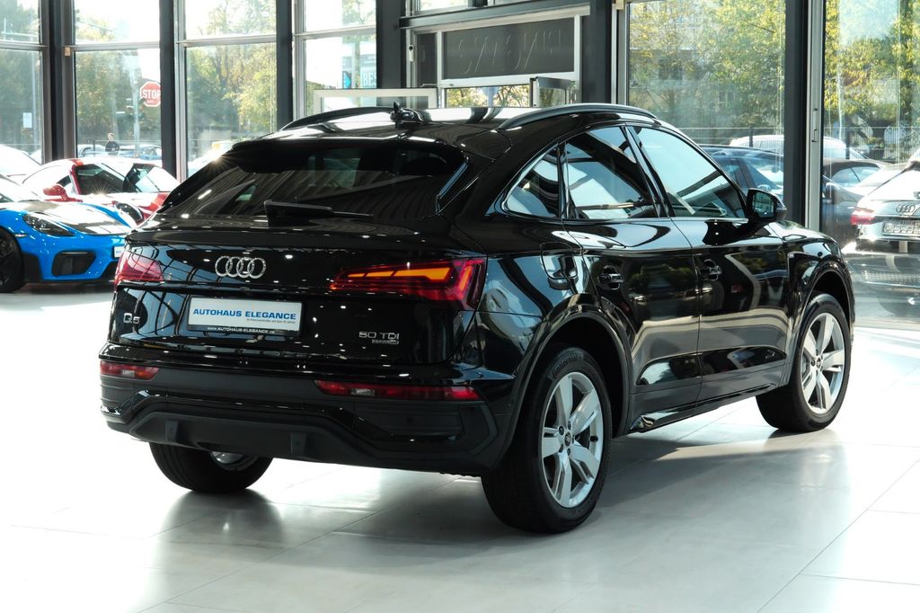 Audi Q5 2022 г. Чёрный, пробег 48809 км