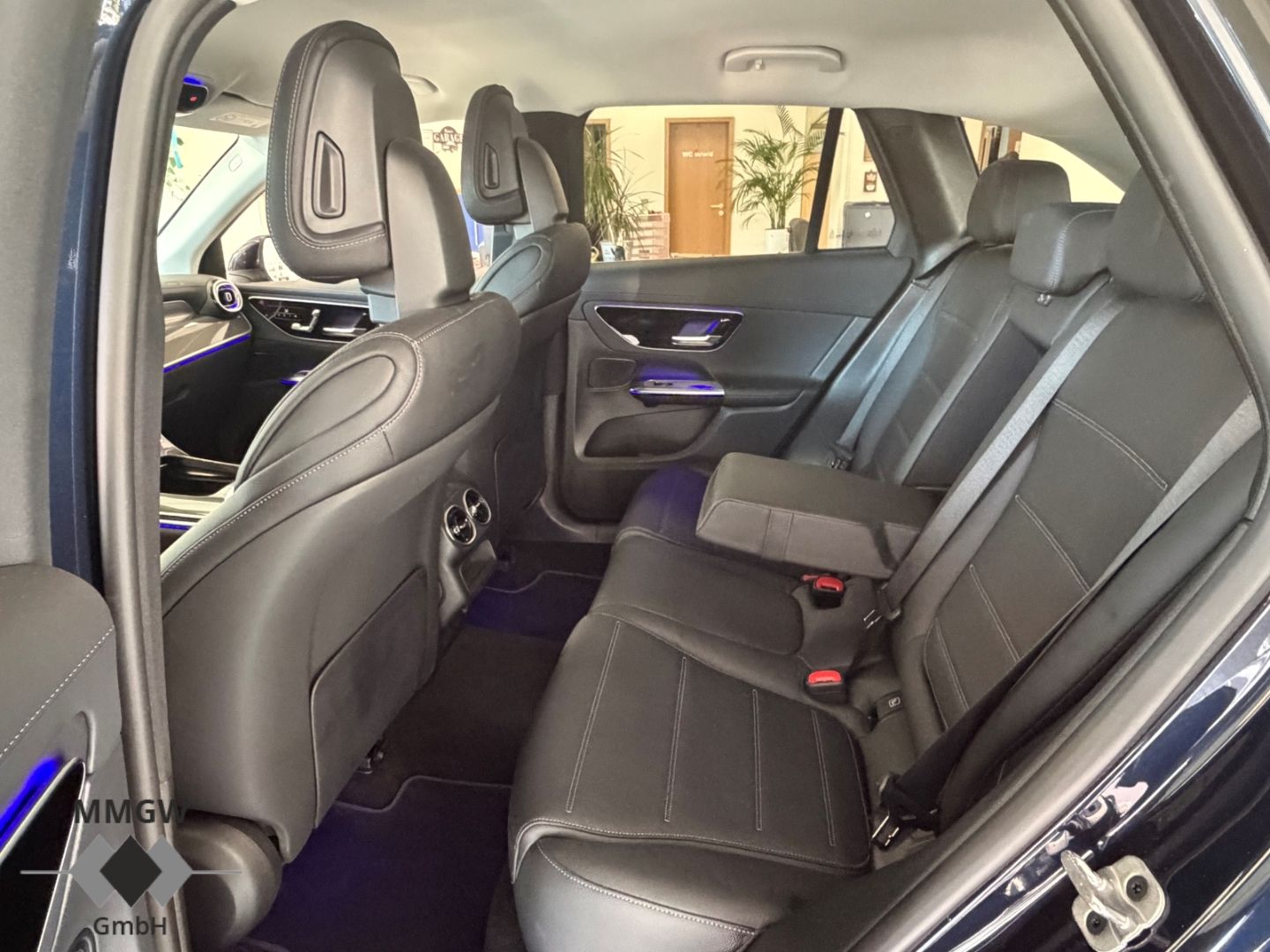 Mercedes-Benz GLC 200 2023 г. Синий, пробег 41590 км