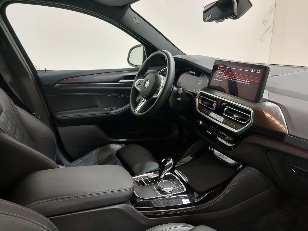 BMW X4 2025 г. Белый, пробег 44300 км