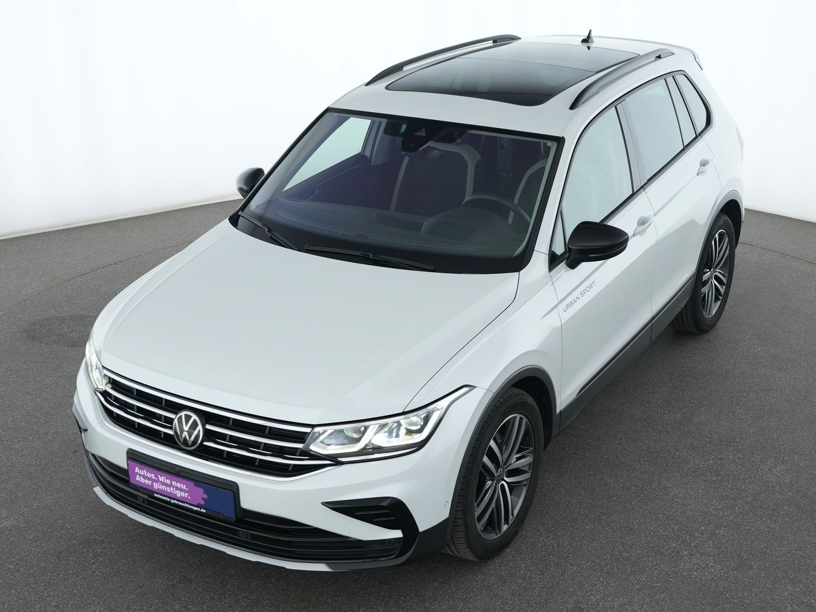 Volkswagen Tiguan 2022 г. Белый, пробег 48844 км