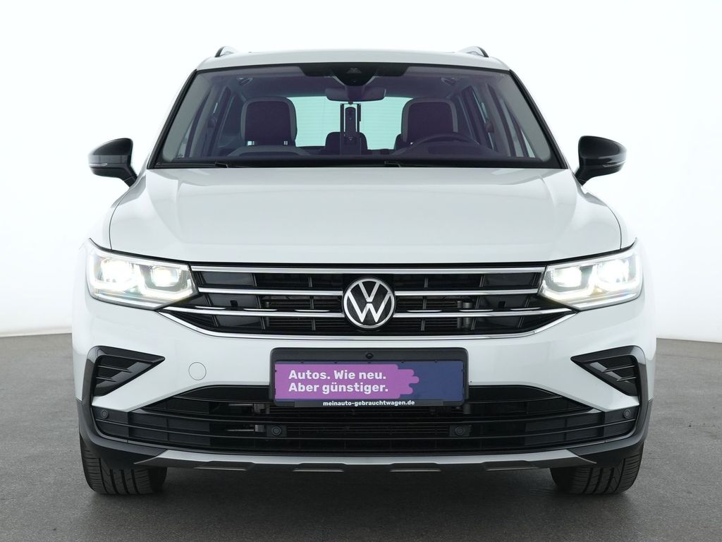 Volkswagen Tiguan 2022 г. Белый, пробег 48844 км