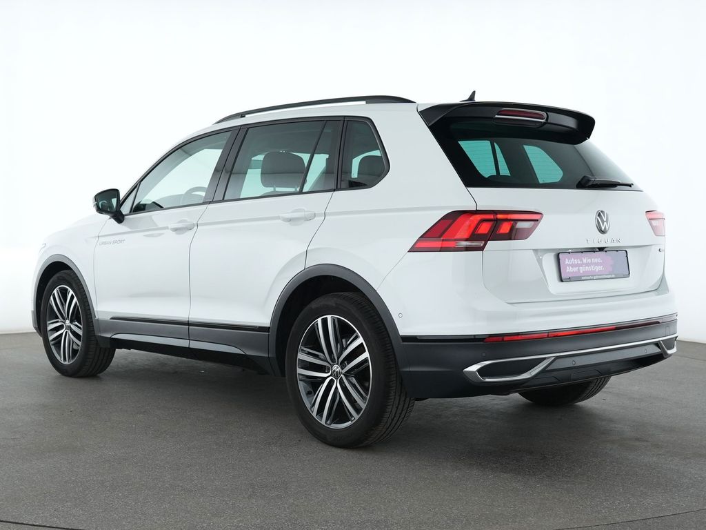 Volkswagen Tiguan 2022 г. Белый, пробег 48844 км