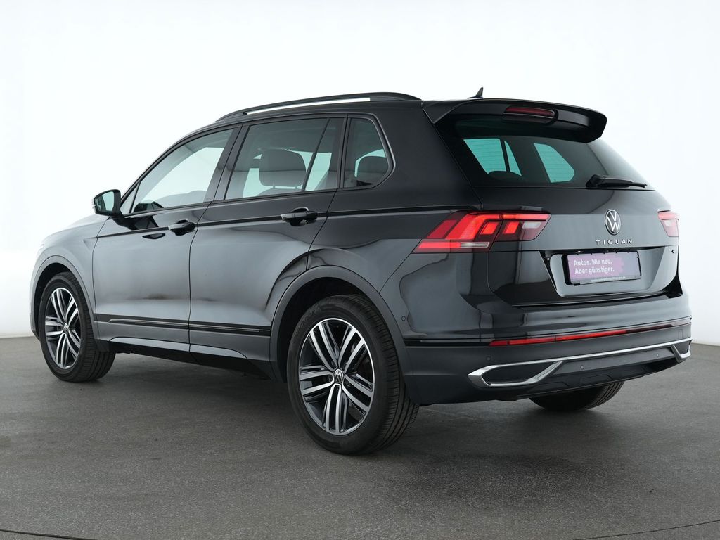 Volkswagen Tiguan 2022 г. Чёрный, пробег 38015 км