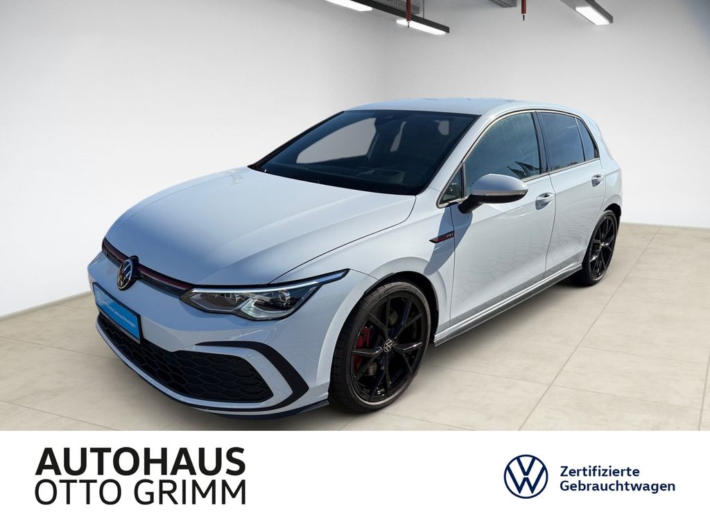 Volkswagen Golf 2023 г. Белый, пробег 22451 км