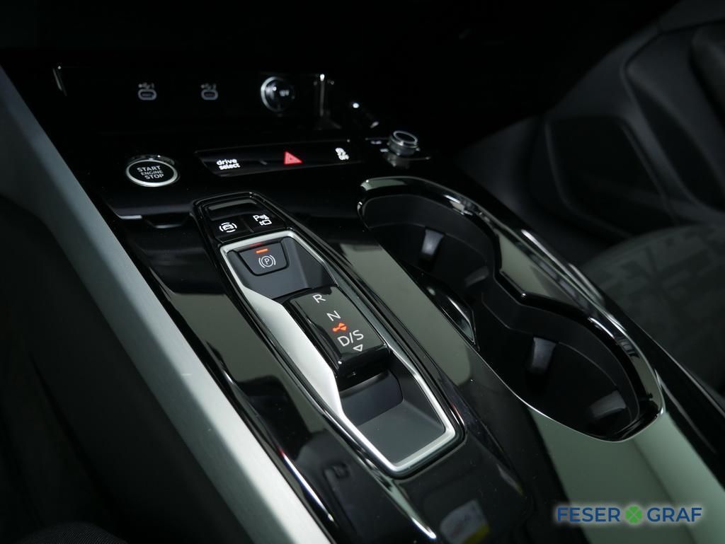 Audi A6 2025 г. Синий, пробег 22857 км