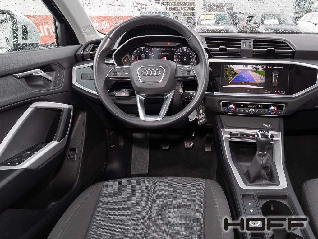 Audi Q3 2023 г. Белый, пробег 43600 км