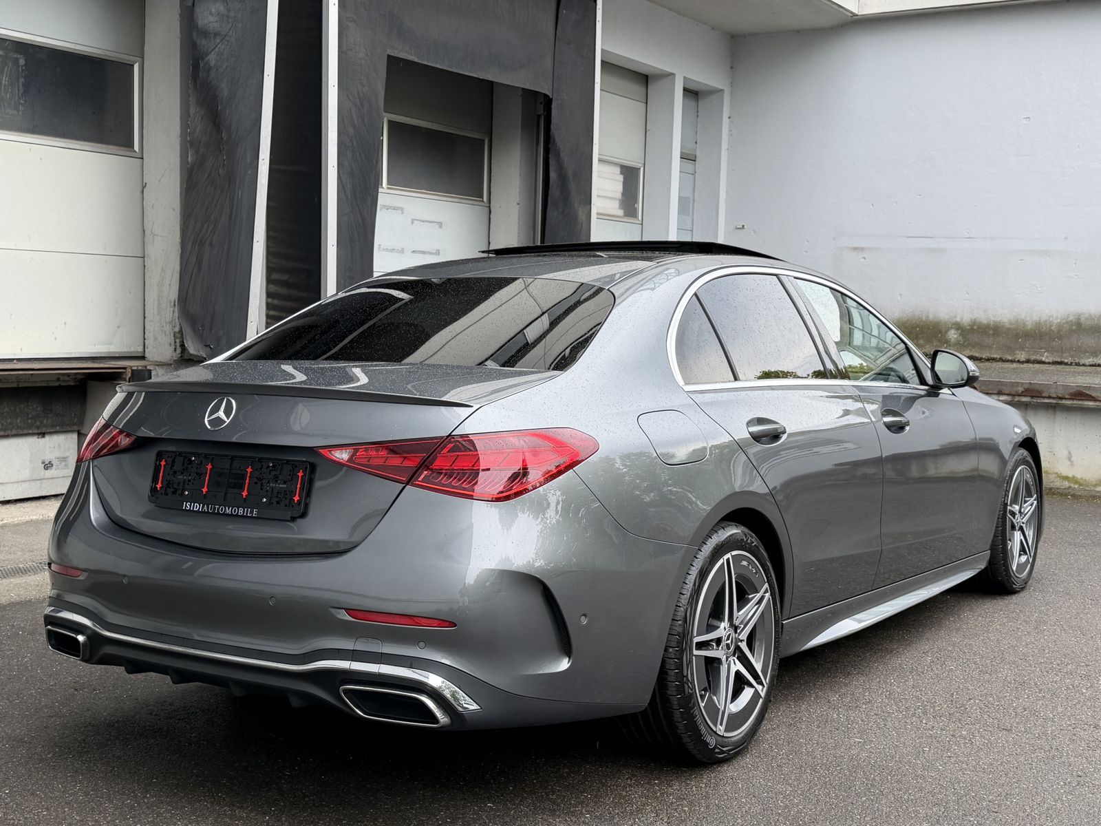 Mercedes-Benz C 300 2023 г. Серый, пробег 59700 км