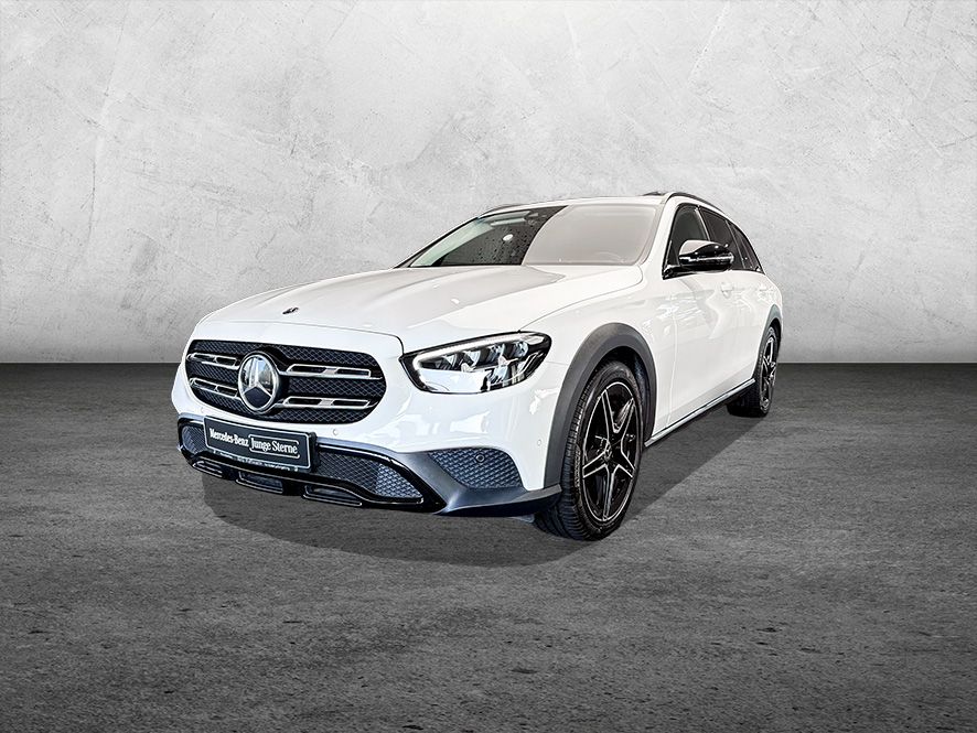 Mercedes-Benz E 450 2021 г. Белый, пробег 45600 км