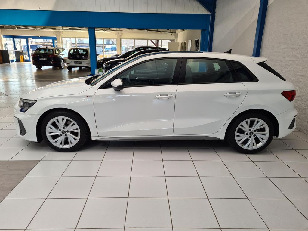 Audi A3 2022 г. Белый, пробег 50000 км