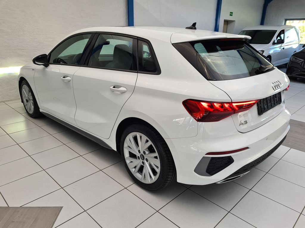 Audi A3 2022 г. Белый, пробег 50000 км