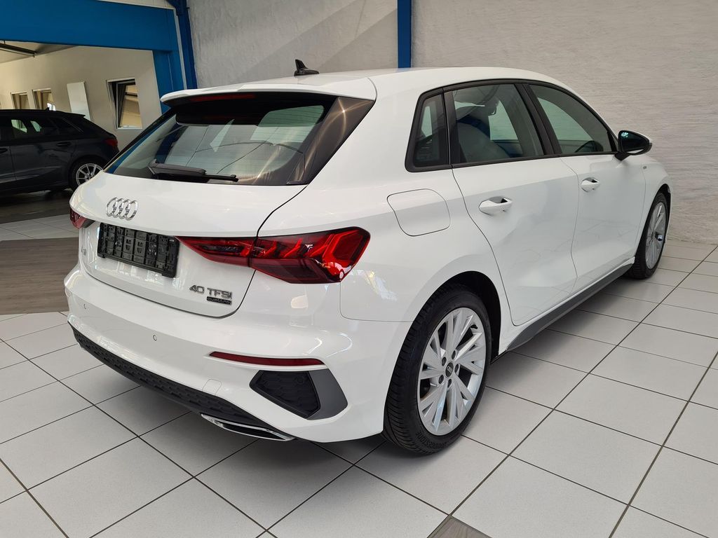 Audi A3 2022 г. Белый, пробег 50000 км
