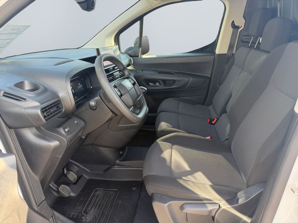 Toyota ProAce City 2024 г. Белый, пробег 31936 км