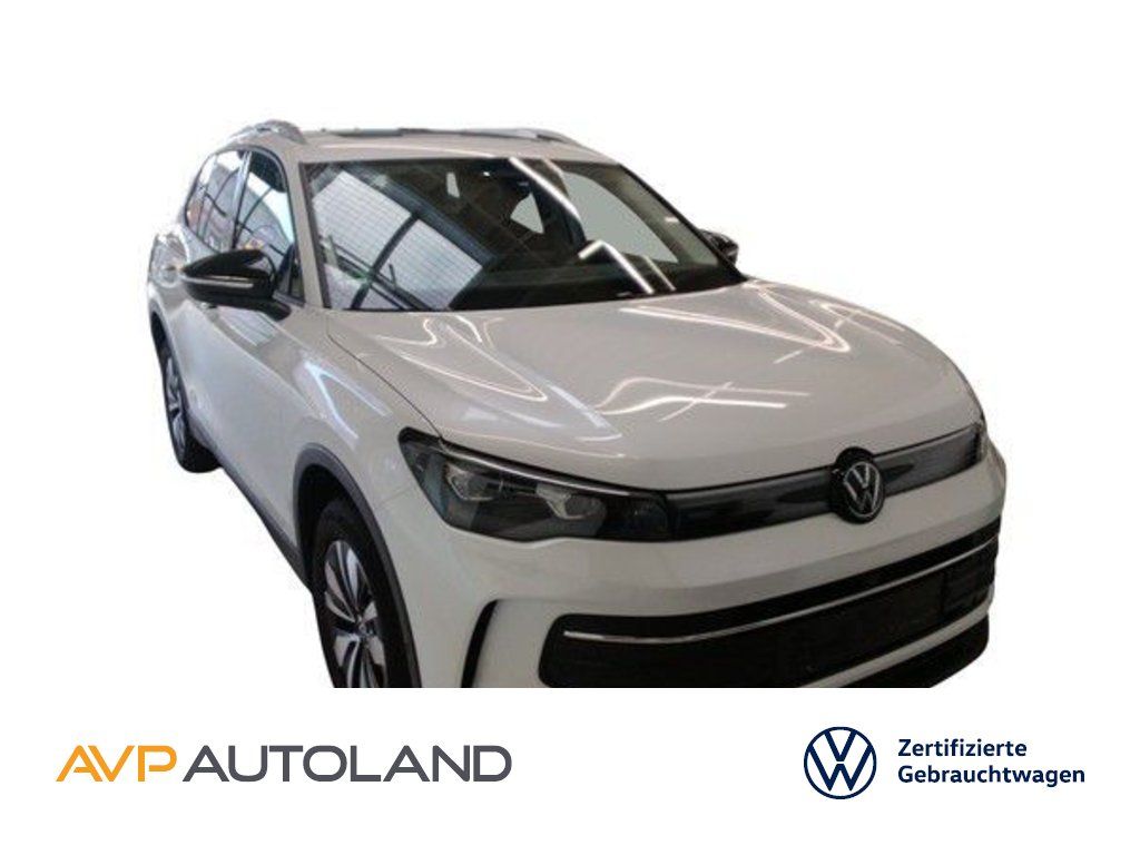 Volkswagen Tiguan 2025 г. Белый, пробег 9711 км