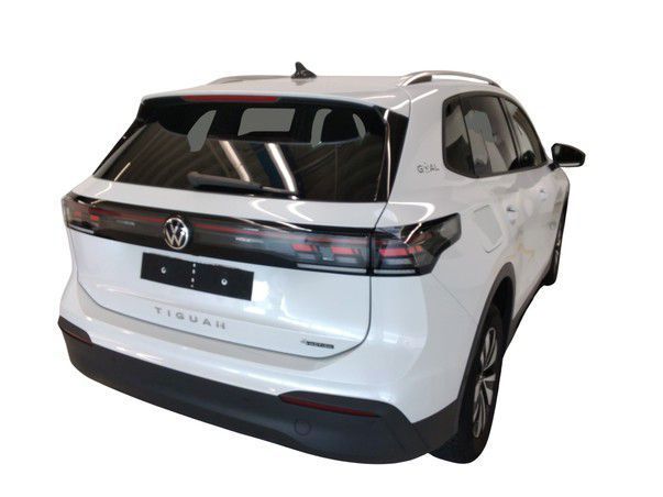 Volkswagen Tiguan 2025 г. Белый, пробег 9711 км