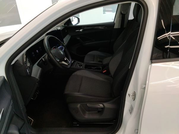 Volkswagen Tiguan 2025 г. Белый, пробег 9711 км