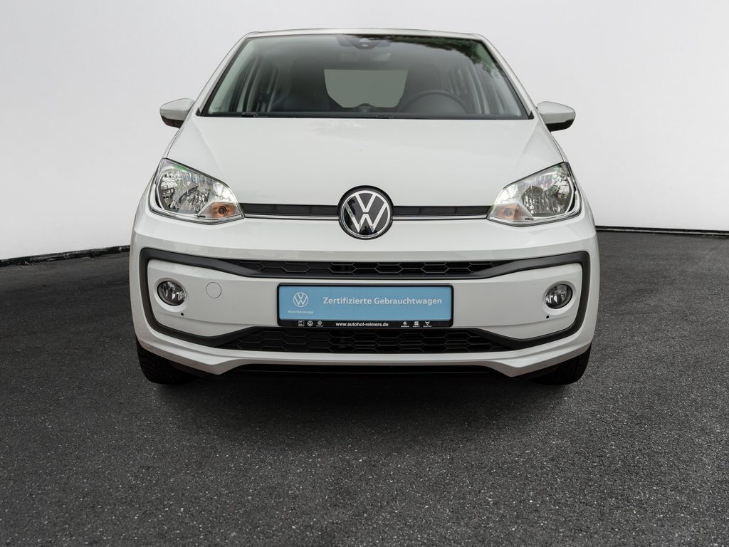 Volkswagen up! 2023 г. Белый, пробег 45800 км