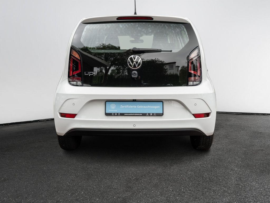 Volkswagen up! 2023 г. Белый, пробег 45800 км