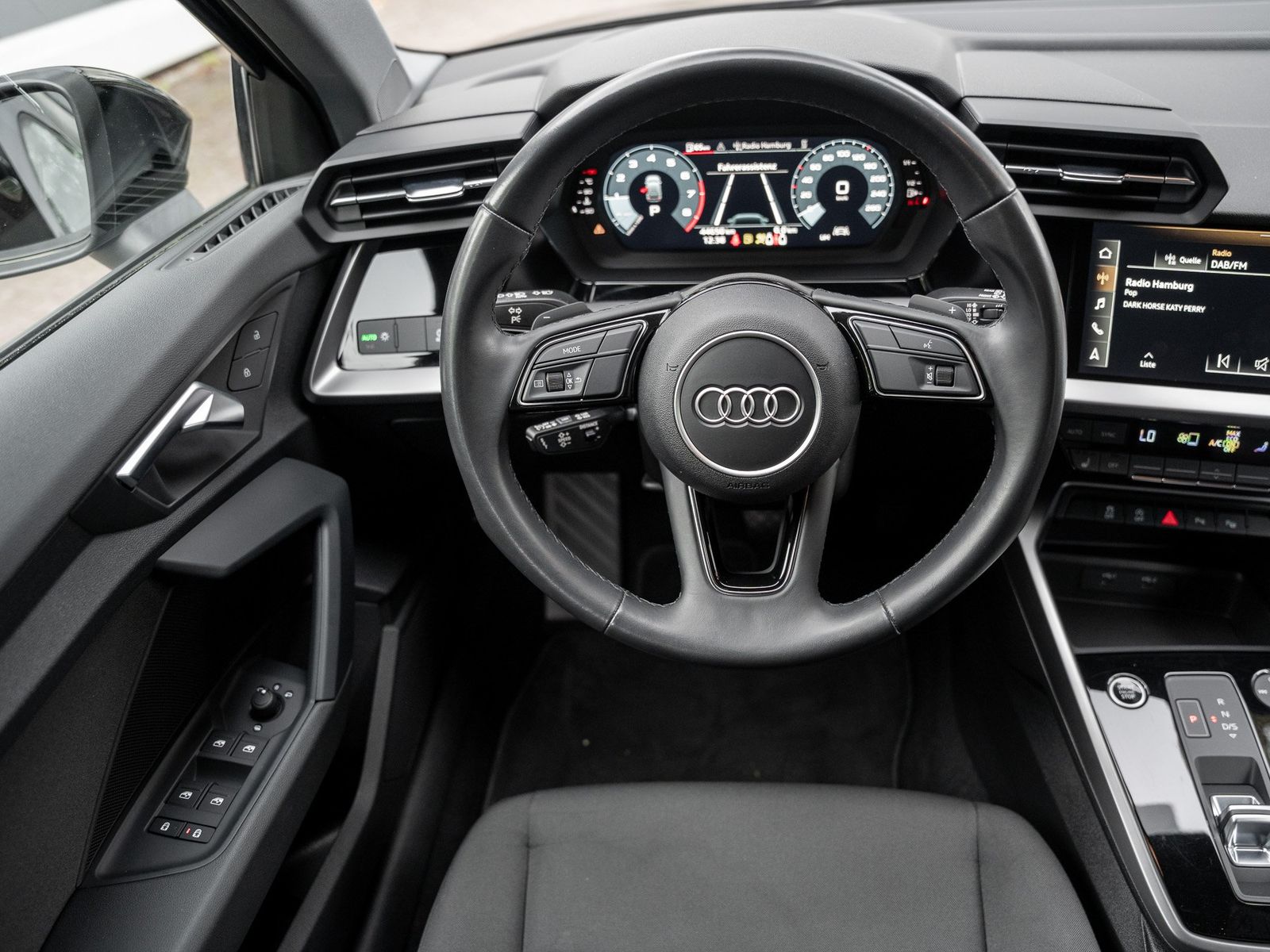Audi A3 2023 г. Чёрный, пробег 44700 км
