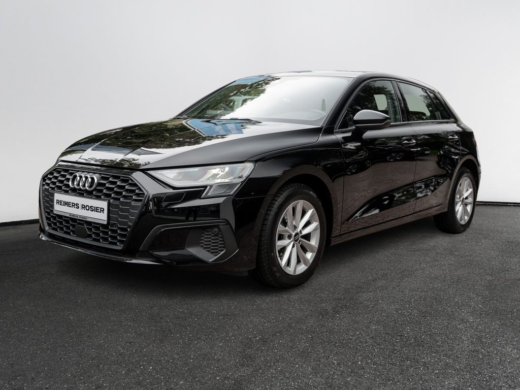 Audi A3 2023 г. Чёрный, пробег 44700 км
