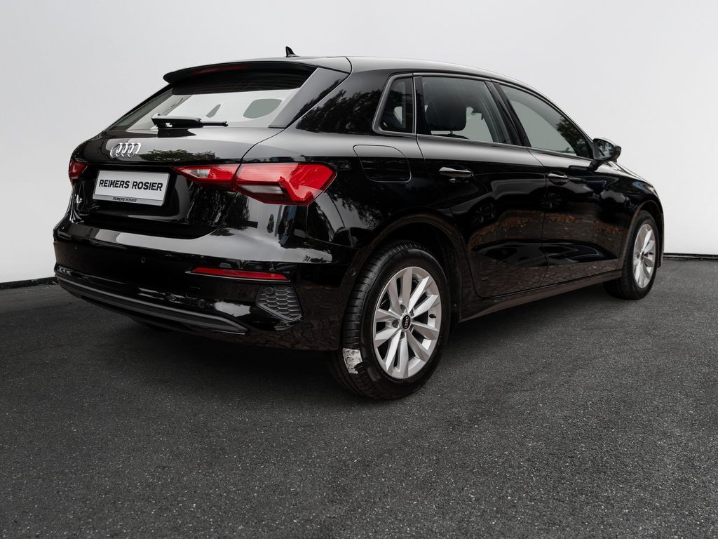 Audi A3 2023 г. Чёрный, пробег 44700 км