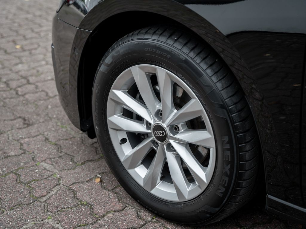 Audi A3 2023 г. Чёрный, пробег 44700 км