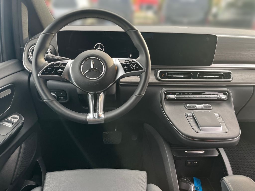 Mercedes-Benz V 250 2024 г. Чёрный, пробег 20128 км