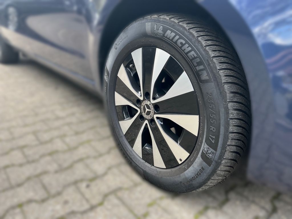 Mercedes-Benz V 300 2025 г. Синий, пробег 35137 км