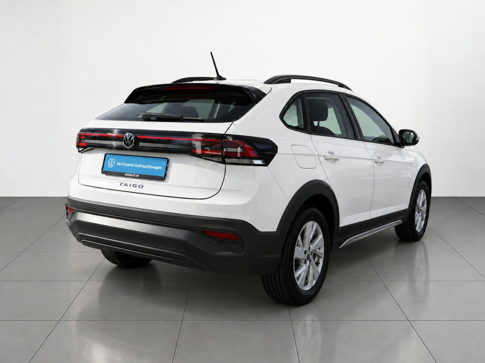 Volkswagen Taigo 2022 г. Белый, пробег 37380 км