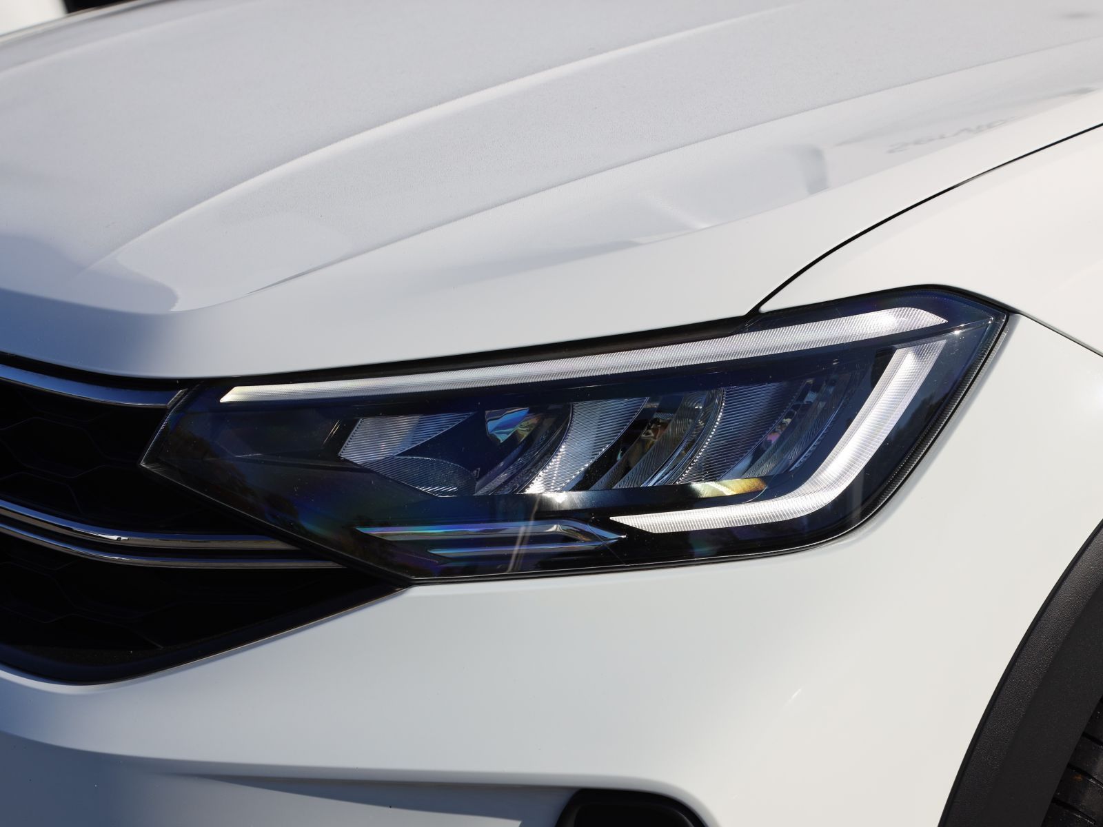 Volkswagen Taigo 2022 г. Белый, пробег 37380 км