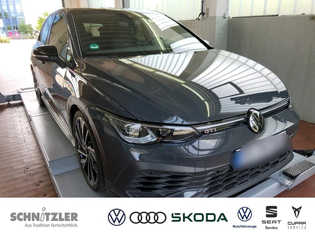 Volkswagen Golf 2024 г. Серый, пробег 36284 км