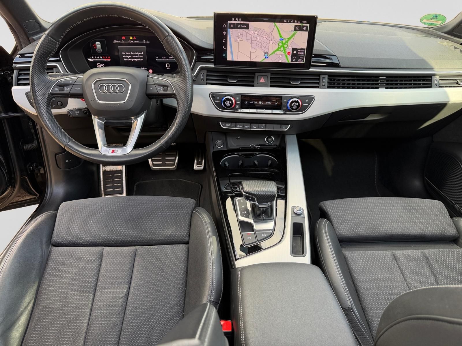 Audi A4 2023 г. Чёрный, пробег 55000 км