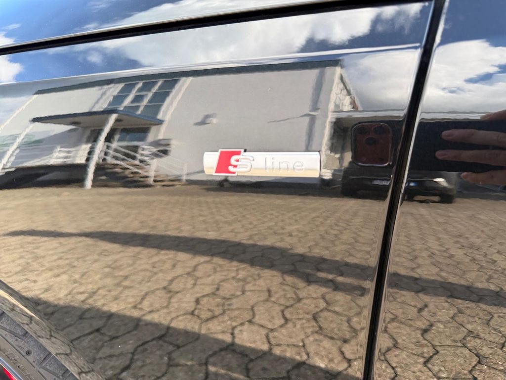 Audi A4 2023 г. Чёрный, пробег 55000 км