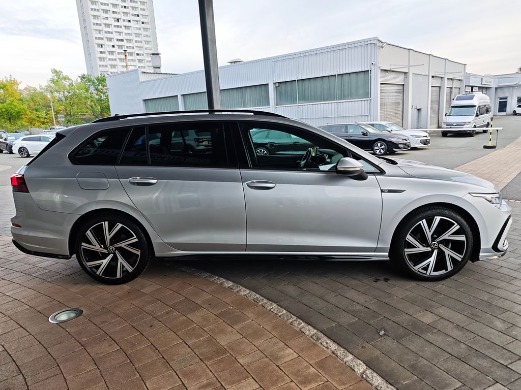 Volkswagen Golf 2023 г. Серебристый, пробег 45857 км
