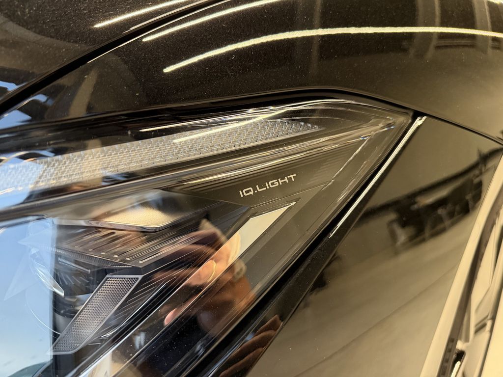 Volkswagen PASSAT VARIANT 2026 г. Чёрный, пробег 25956 км