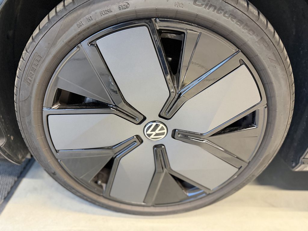 Volkswagen PASSAT VARIANT 2026 г. Чёрный, пробег 25956 км