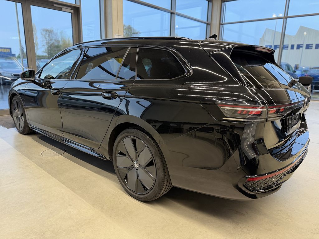 Volkswagen PASSAT VARIANT 2026 г. Чёрный, пробег 25956 км