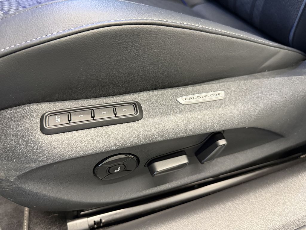 Volkswagen PASSAT VARIANT 2026 г. Чёрный, пробег 25956 км