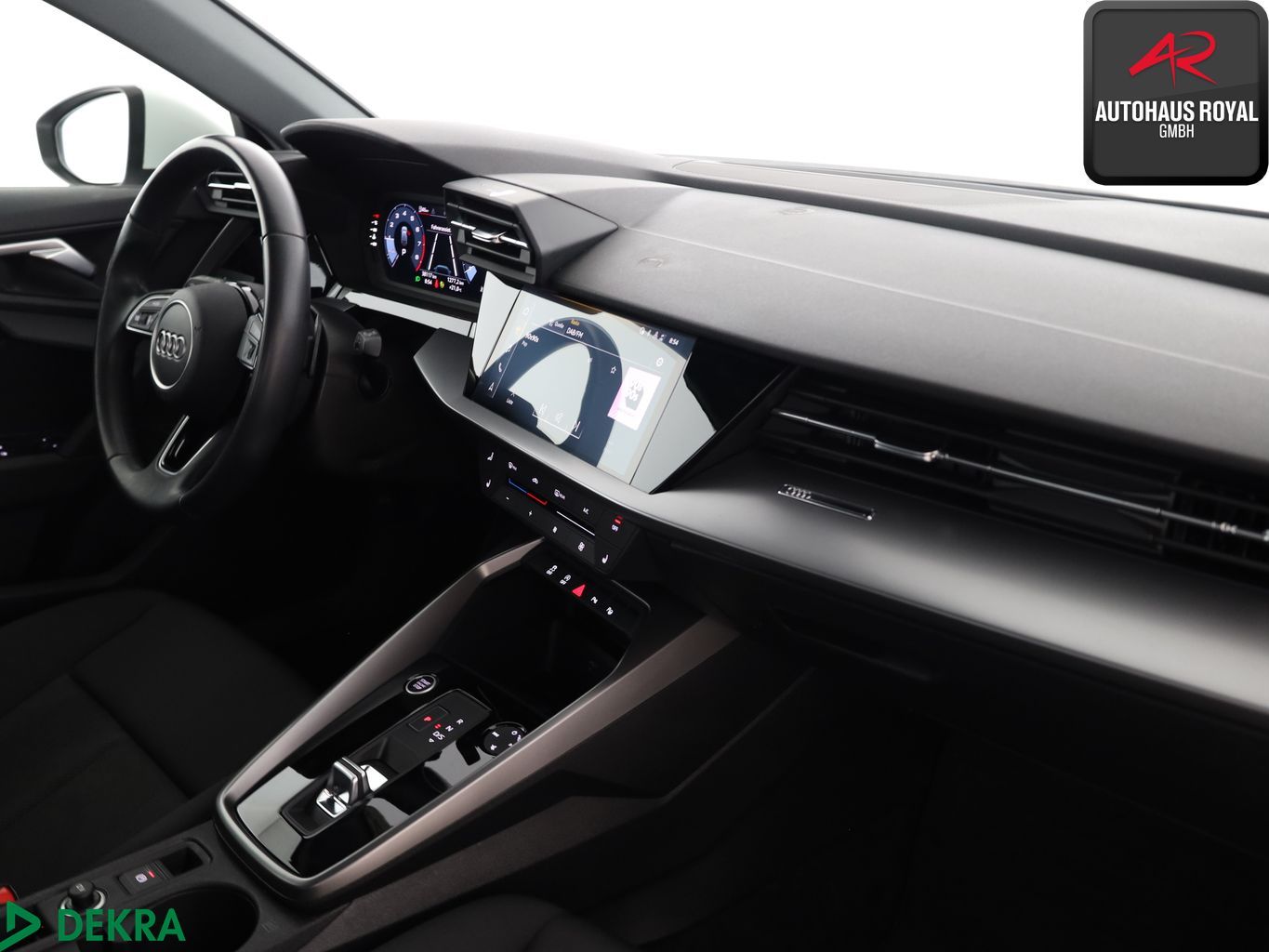 Audi A3 2023 г. Белый, пробег 38116 км