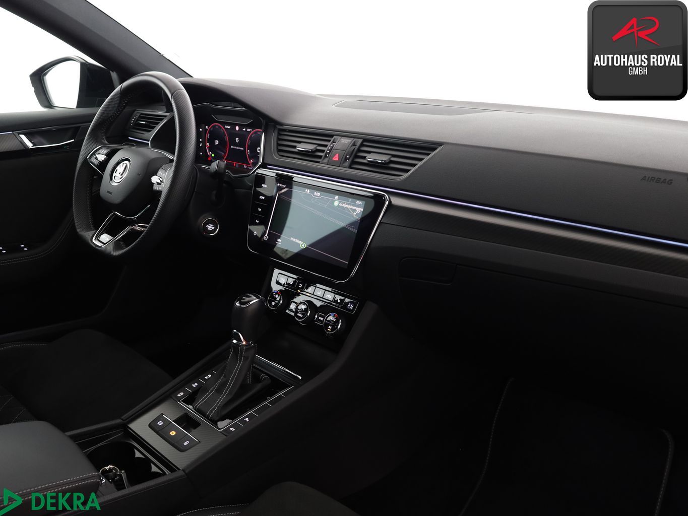 Skoda Superb 2023 г. Серый, пробег 50000 км