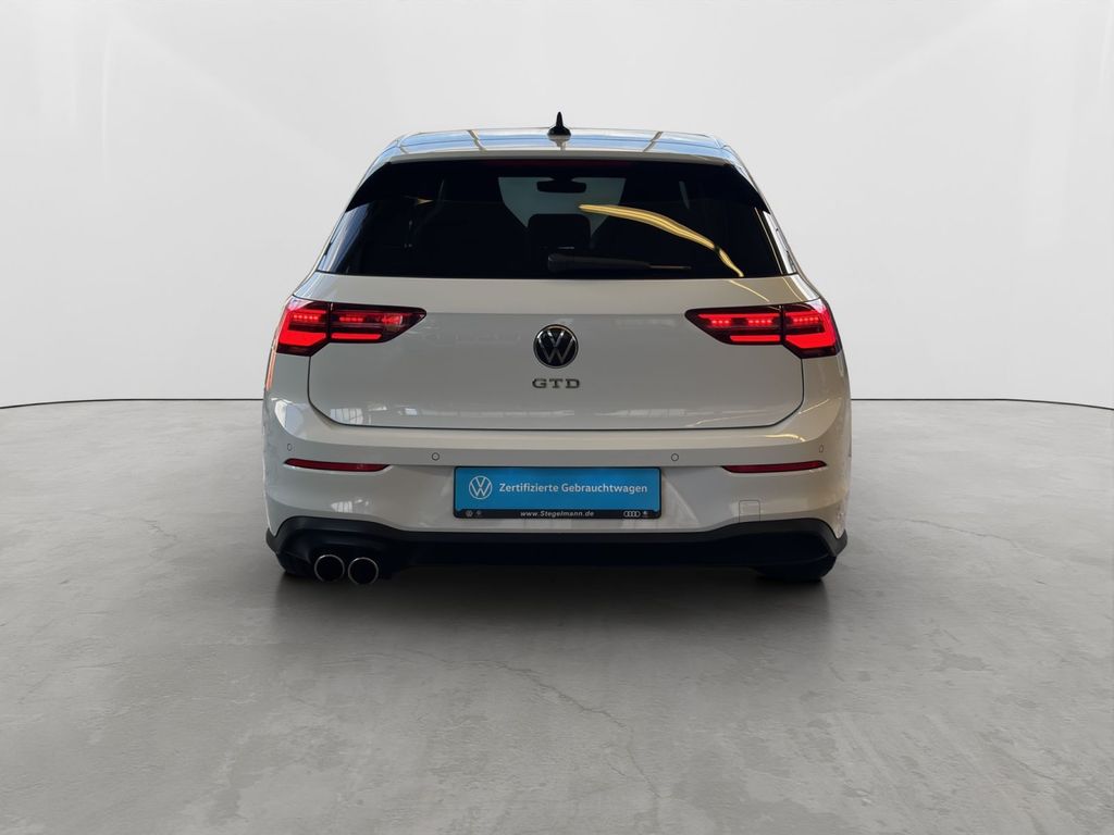 Volkswagen Golf 2023 г. Белый, пробег 44324 км